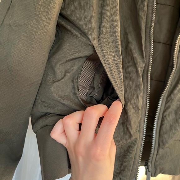 LULU LEMON Reversible Bomber - Picture 5 of 8